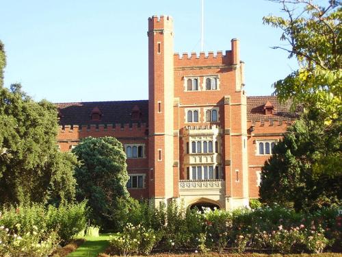 十一月西澳大学天文馆时间表包括冥王星 原住民天空信仰计划